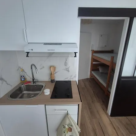 Cosy A Trois Minutes La Апартаменты *